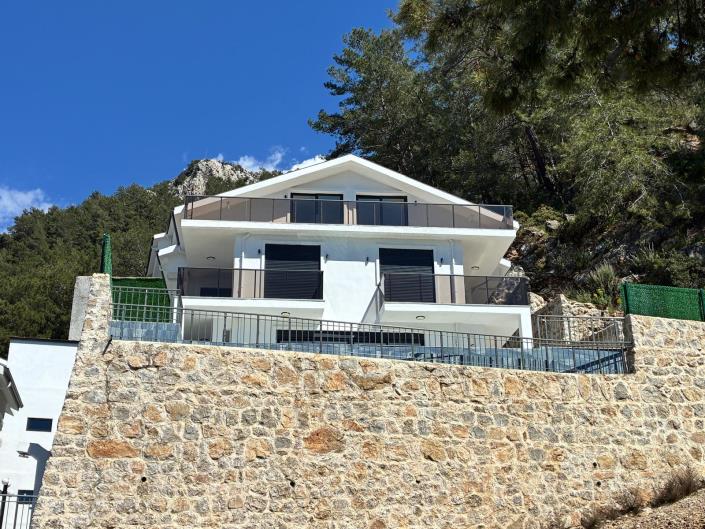 Image No.28-Villa / Détaché de 4 chambres à vendre à Faralya