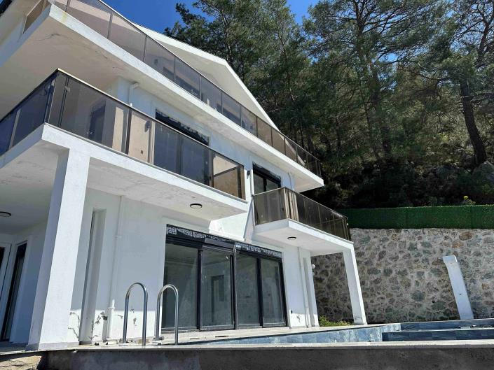 Image No.27-Villa / Détaché de 4 chambres à vendre à Faralya