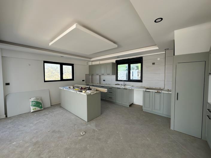 Image No.6-Villa / Détaché de 4 chambres à vendre à Faralya