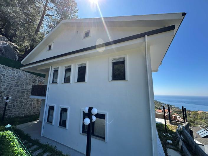 Image No.30-Villa / Détaché de 4 chambres à vendre à Faralya