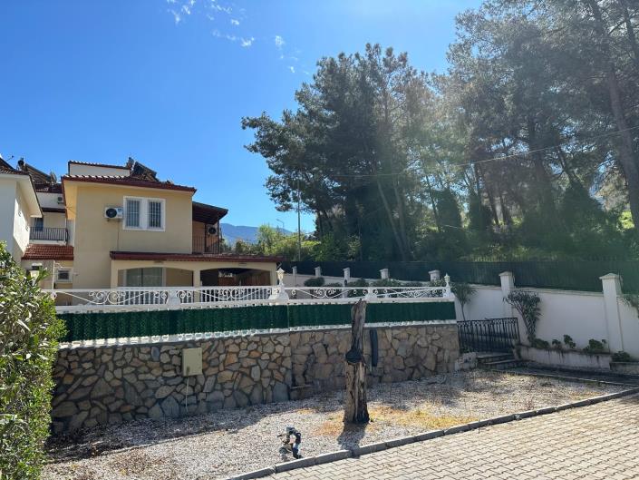 Image No.25-4 Bed Villa / Detached for sale