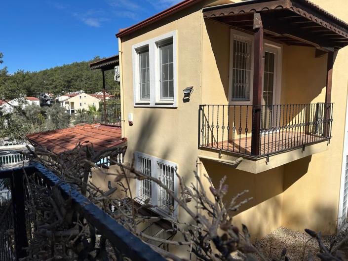 Image No.27-4 Bed Villa / Detached for sale