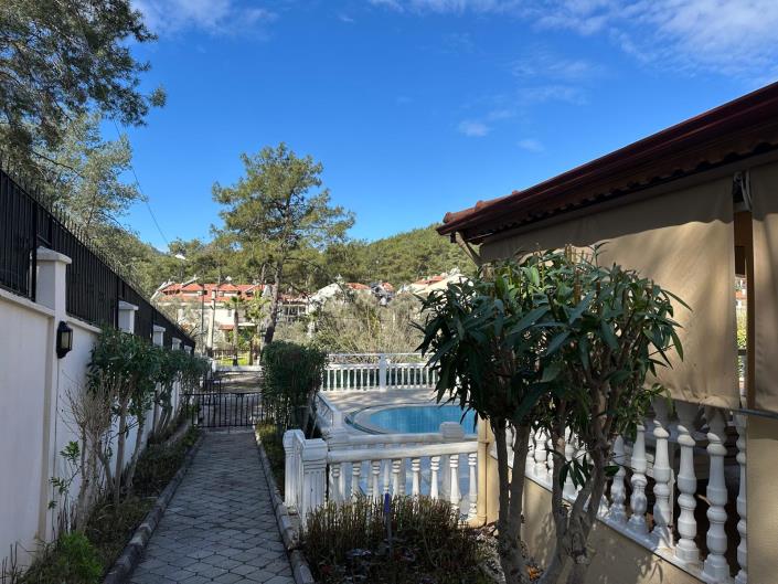 Image No.31-4 Bed Villa / Detached for sale