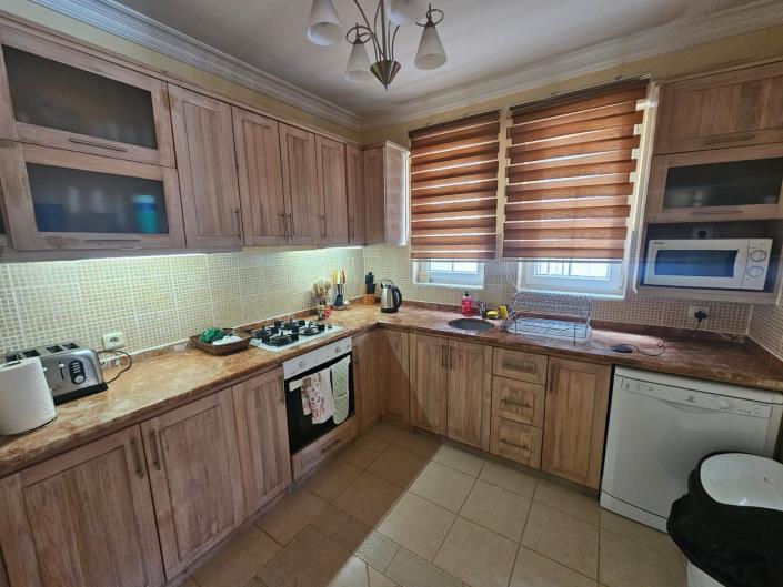 Image No.11-4 Bed Villa / Detached for sale