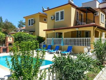 Brooklands-Villa-Pool-3