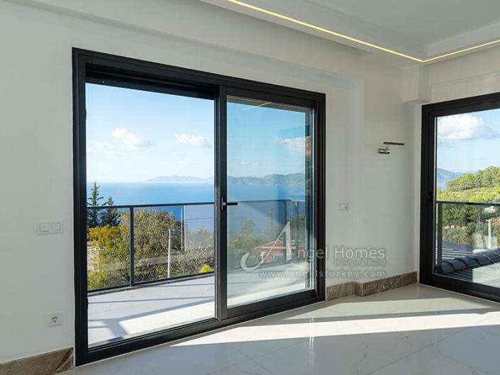 Image No.18-Villa / Détaché de 6 chambres à vendre à Faralya