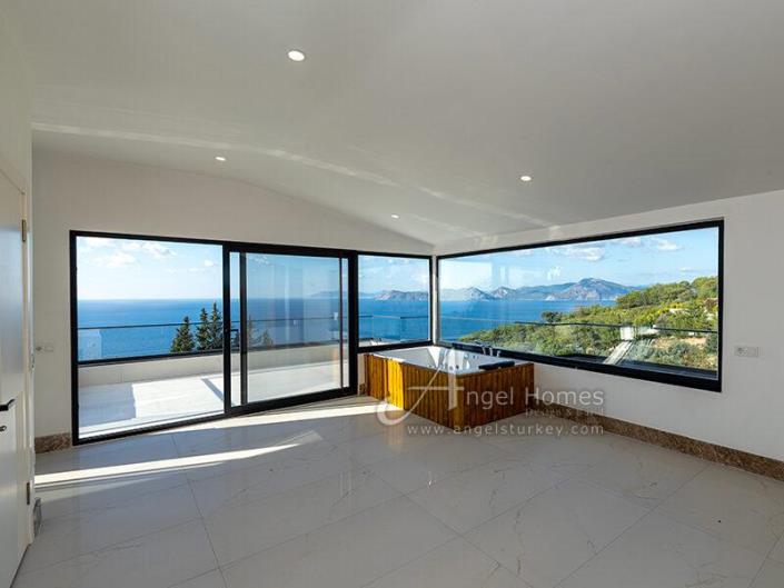 Image No.19-Villa / Détaché de 6 chambres à vendre à Faralya