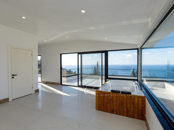 Image No.24-Villa / Détaché de 6 chambres à vendre à Faralya