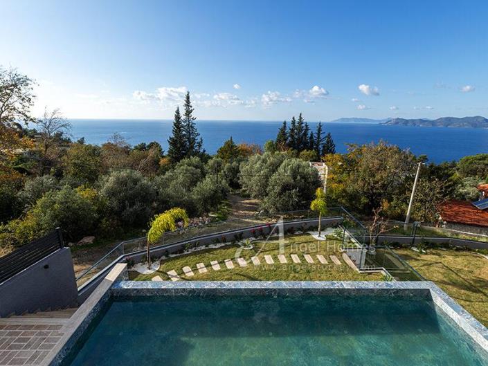 Image No.6-Villa / Détaché de 6 chambres à vendre à Faralya