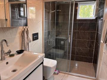 downstairs-bathroom