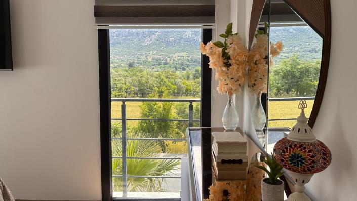 Image No.38-4 Bed Villa / Detached for sale