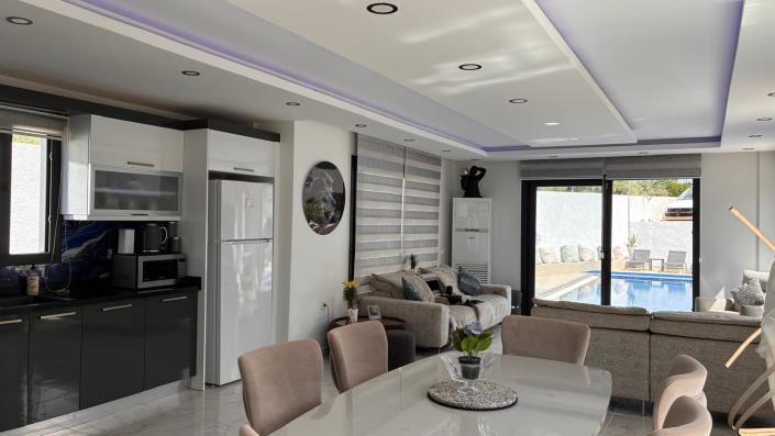 Image No.16-4 Bed Villa / Detached for sale
