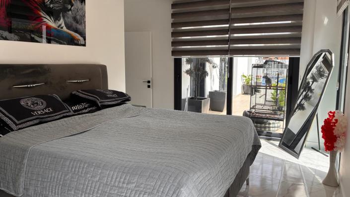 Image No.24-4 Bed Villa / Detached for sale