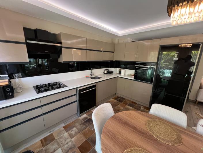 Image No.13-4 Bed Villa / Detached for sale
