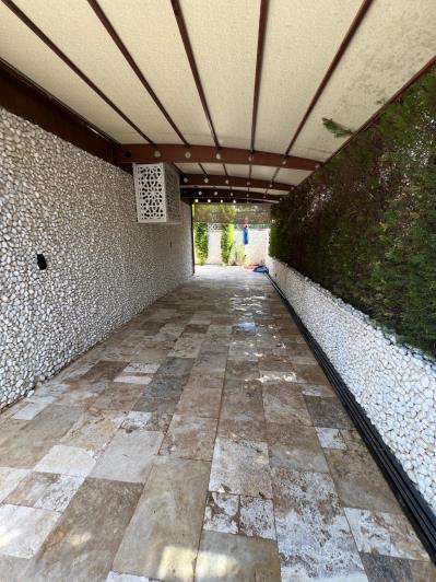 Image No.39-4 Bed Villa / Detached for sale