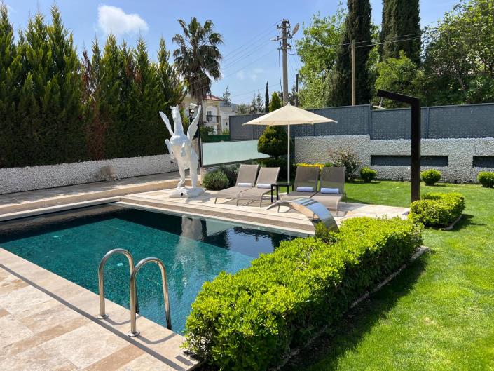 Image No.3-4 Bed Villa / Detached for sale