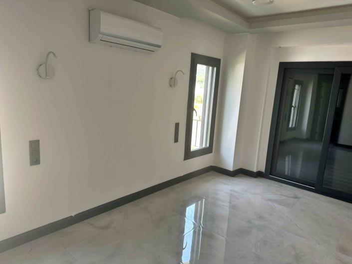 Image No.11-5 Bed Villa / Detached for sale