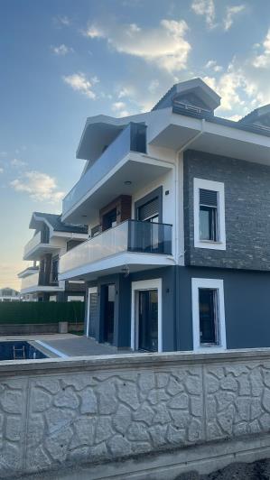 Image No.30-5 Bed Villa / Detached for sale