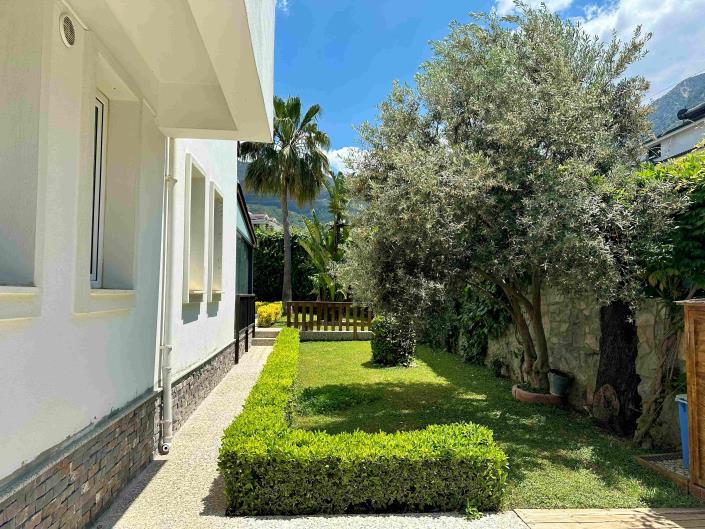 Image No.10-3 Bed Villa / Detached for sale