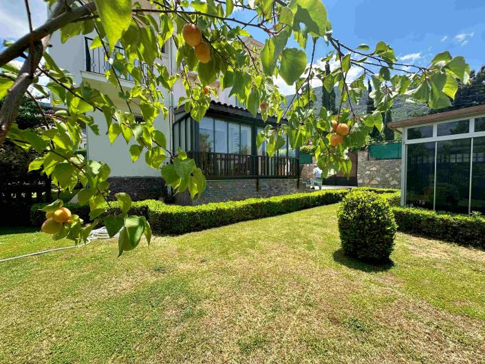Image No.11-3 Bed Villa / Detached for sale