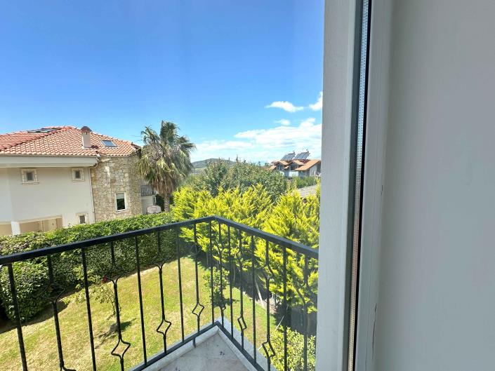Image No.39-3 Bed Villa / Detached for sale