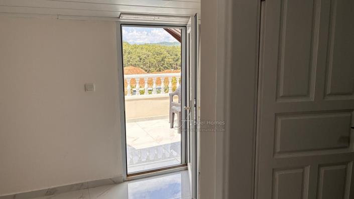 Image No.31-3 Bed Apartment for sale