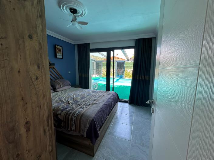 Image No.17-2 Bed Bungalow for sale
