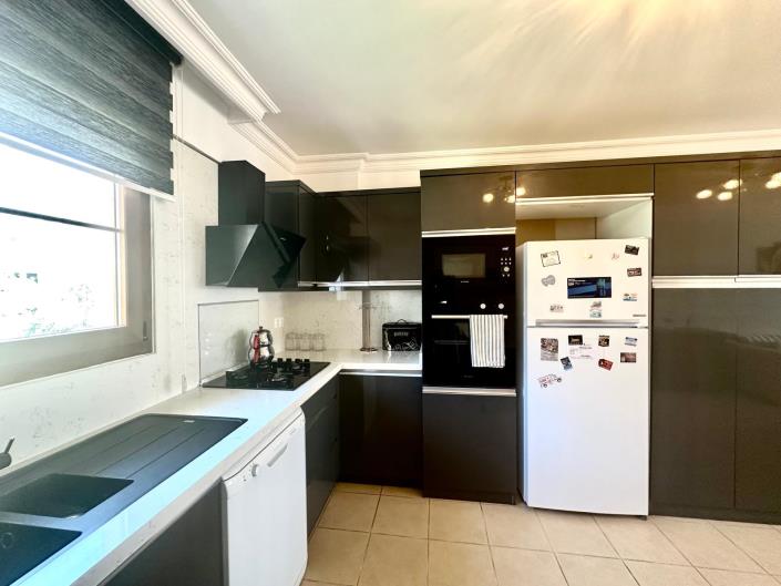 Image No.12-2 Bed Apartment for sale
