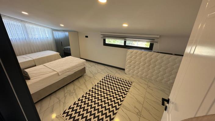 Image No.23-4 Bed Villa / Detached for sale