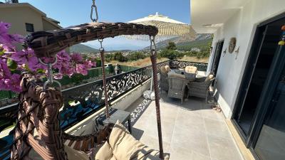 balcon-entrance