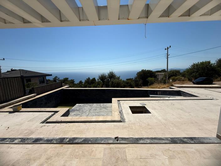 Image No.4-8 Bed Villa / Detached for sale