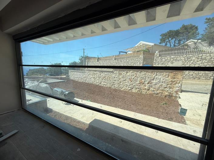 Image No.8-8 Bed Villa / Detached for sale