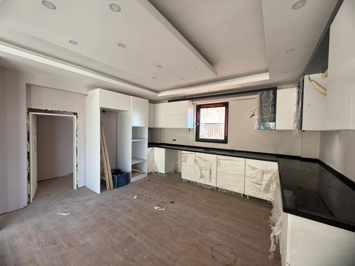 Image No.10-8 Bed Villa / Detached for sale