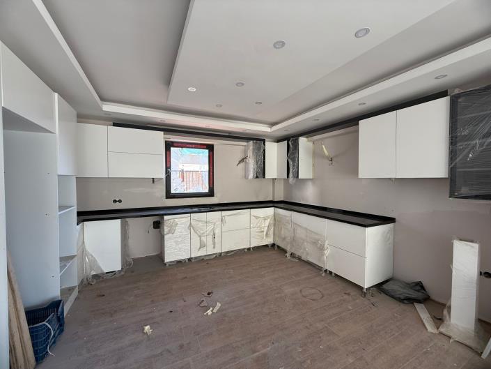 Image No.9-8 Bed Villa / Detached for sale