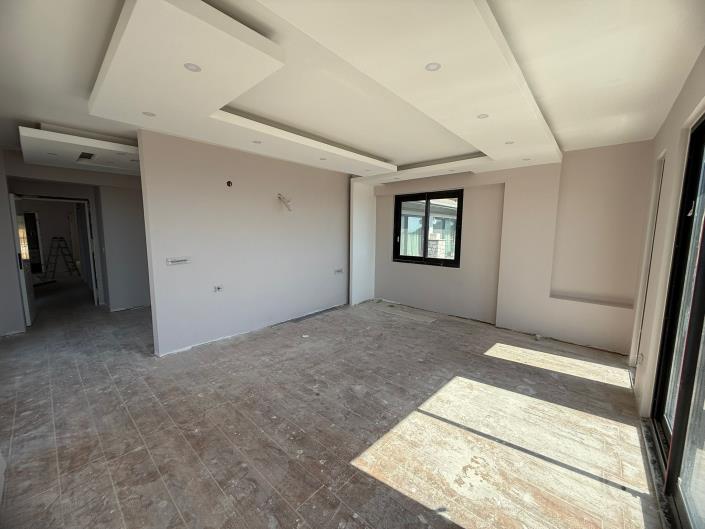 Image No.13-8 Bed Villa / Detached for sale
