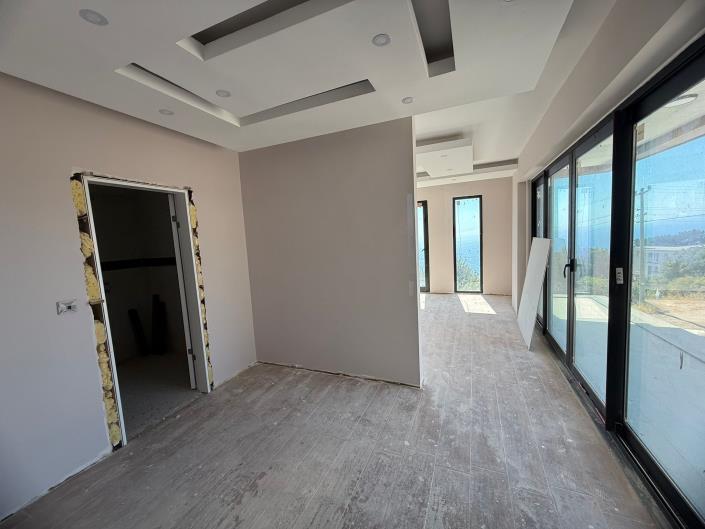 Image No.15-8 Bed Villa / Detached for sale