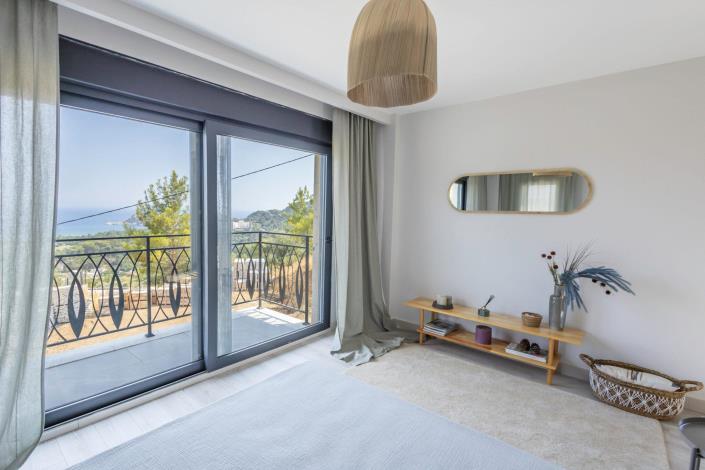 Image No.18-4 Bed Apartment for sale
