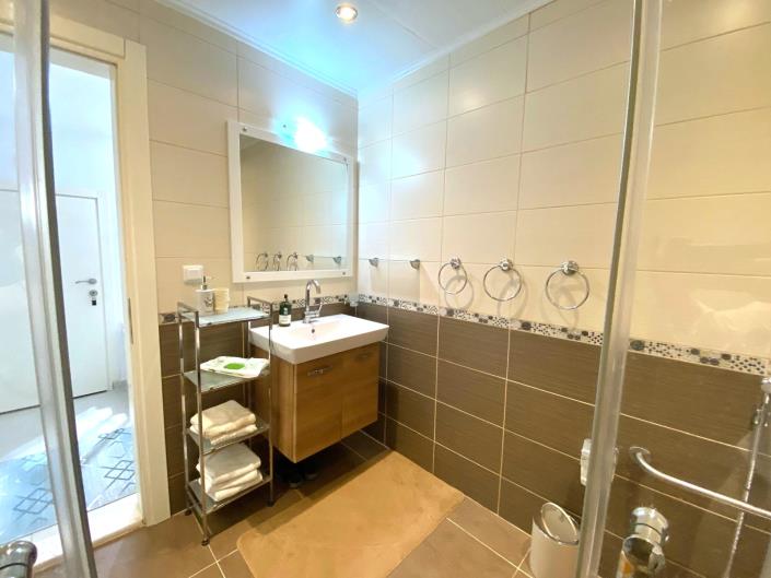 Image No.22-2 Bed Apartment for sale