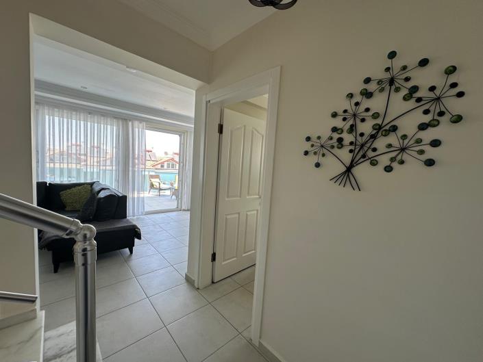 Image No.18-3 Bed Apartment for sale