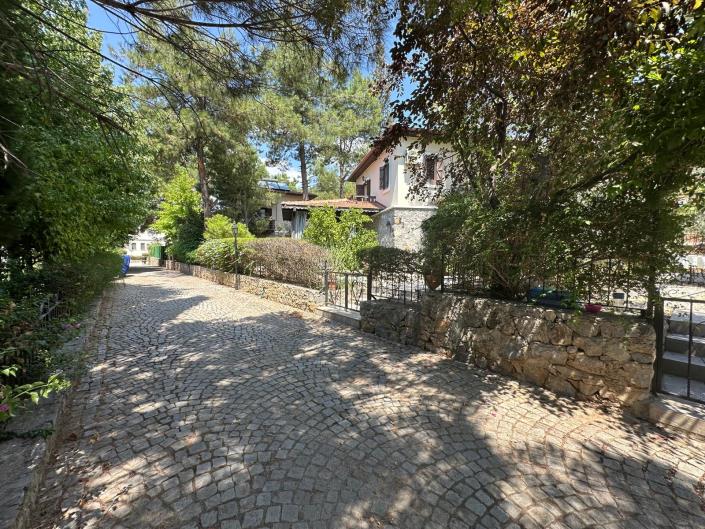 Image No.41-3 Bed Villa / Detached for sale