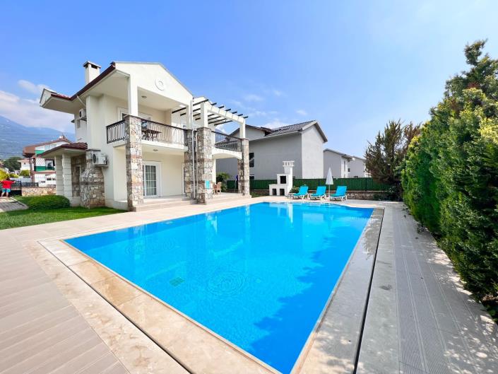 Image No.6-3 Bed Villa / Detached for sale