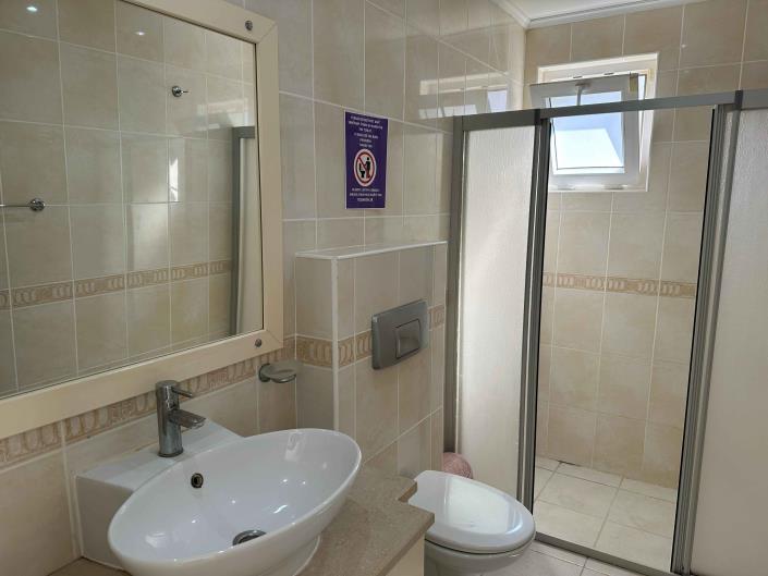 Image No.17-3 Bed Villa / Detached for sale