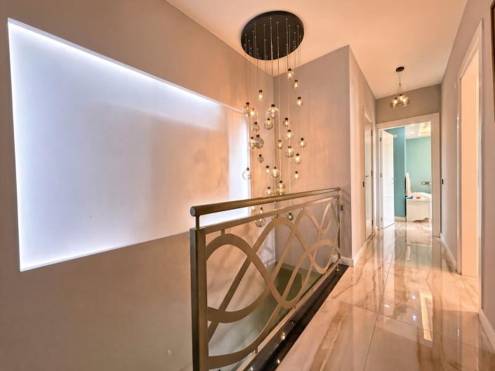 Image No.21-5 Bed Villa / Detached for sale