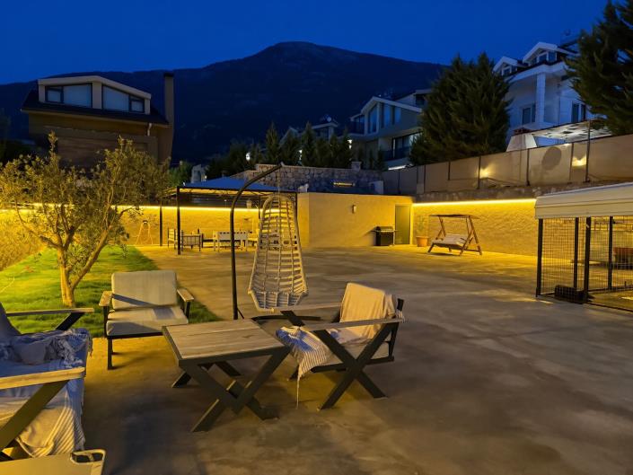 Image No.5-5 Bed Villa / Detached for sale