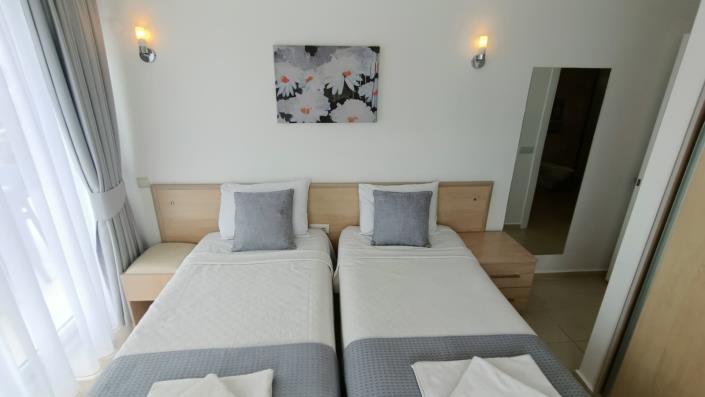 Image No.15-3 Bed Villa / Detached for sale