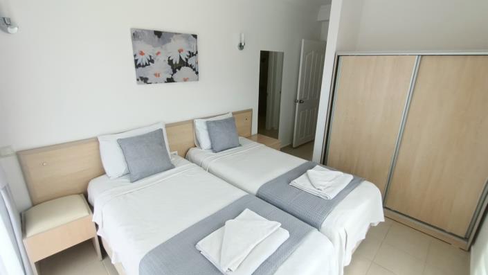 Image No.20-3 Bed Villa / Detached for sale