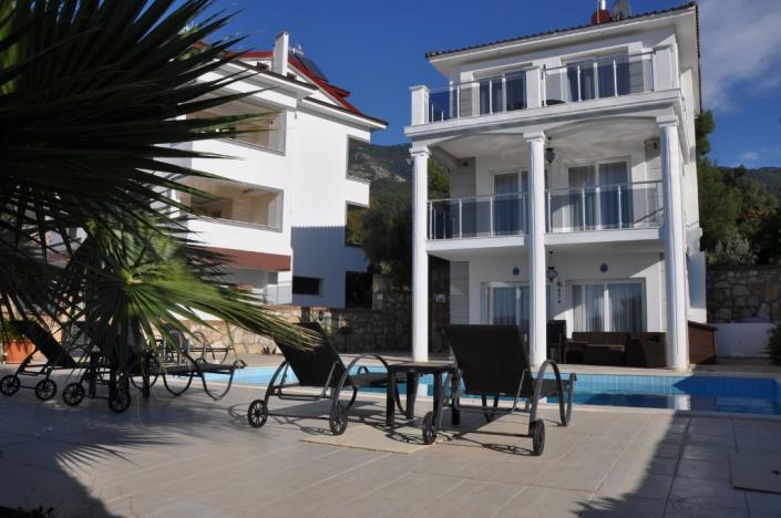 Image No.2-3 Bed Villa / Detached for sale