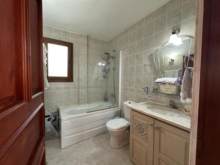 Image No.20-3 Bed Villa for sale