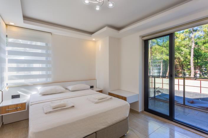 Image No.28-4 Bed Villa / Detached for sale