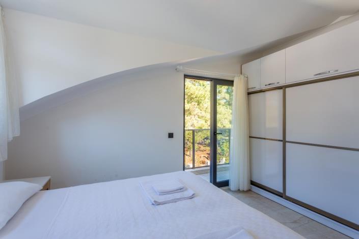 Image No.36-4 Bed Villa / Detached for sale